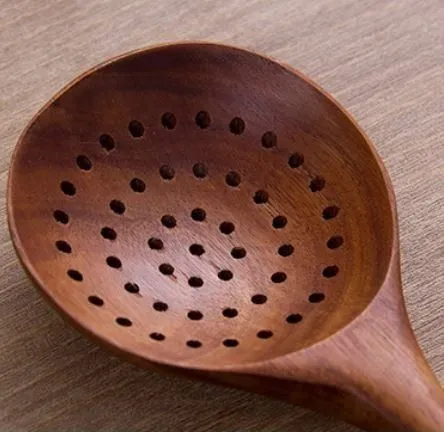 anmutige-abtropfkelle-aus-teakholz_2_m.webp