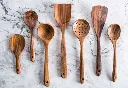edler-kochloffel-aus-teakholz-26-cm_3_m.webp