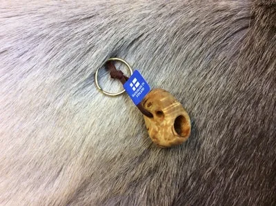 Schlüsselanhänger "Kuksa" aus Karelischer Maserbirke – einzigartiges finnisches Holzunikat