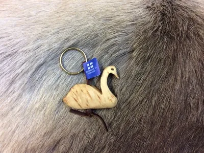 [170372] Schlüsselanhänger "Schwan" aus Karelischer Maserbirke – einzigartiges finnisches Holzunikat