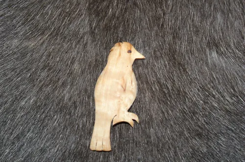 [170405] Dekomagnet "Papagei" aus Maserbirke handgefertigt – einzigartiges finnisches Holzunikat
