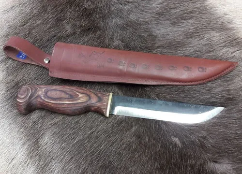 [170008] Wuchtiges finnisches Jagdmesser - Robuste Handarbeit mit braunem Holzgriff