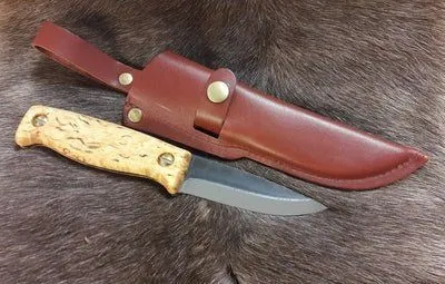 [170081] Finnisches Outdoor-Messer mit Kohlenstoffstahlklinge, Maserbirke-Griff und Lederscheide