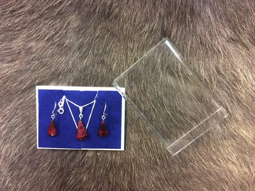 [170187] Finnisches Silber-Holzschmuck Set "Dreiecke" weinrot & Ohrringe aus Maserbirke – Handgefertigt