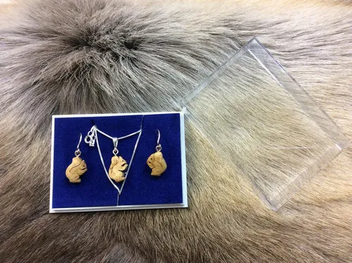 [170193] Finnisches Silber-Holzschmuck Set "Eichhörnchen" & Ohrringe aus Maserbirke – Handgefertigt, Unikat