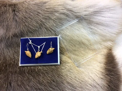 [170197] Finnisches Silber-Holzschmuck Set "Buchenblatt" & Ohrringe aus Maserbirke – Handgefertigt, Unikat
